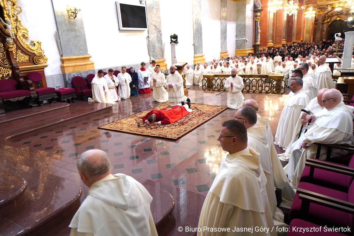 „MIEJSCE BARABASZA I MOJE ZAJĄŁ JEZUS” – LITURGIA MĘKI PAŃSKIEJ NA JASNEJ GÓRZE